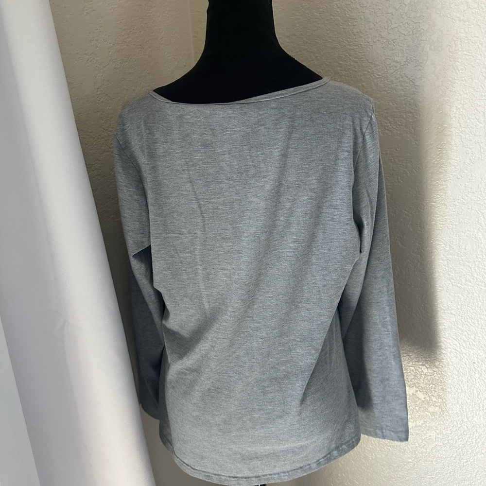Gray Long Sleeve Relaxed Blouse - Picture 4 of 5